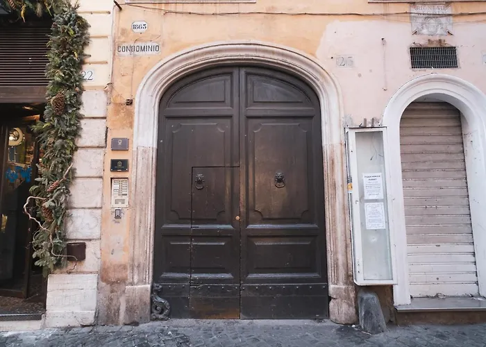 Giubbonari 23 luxury home